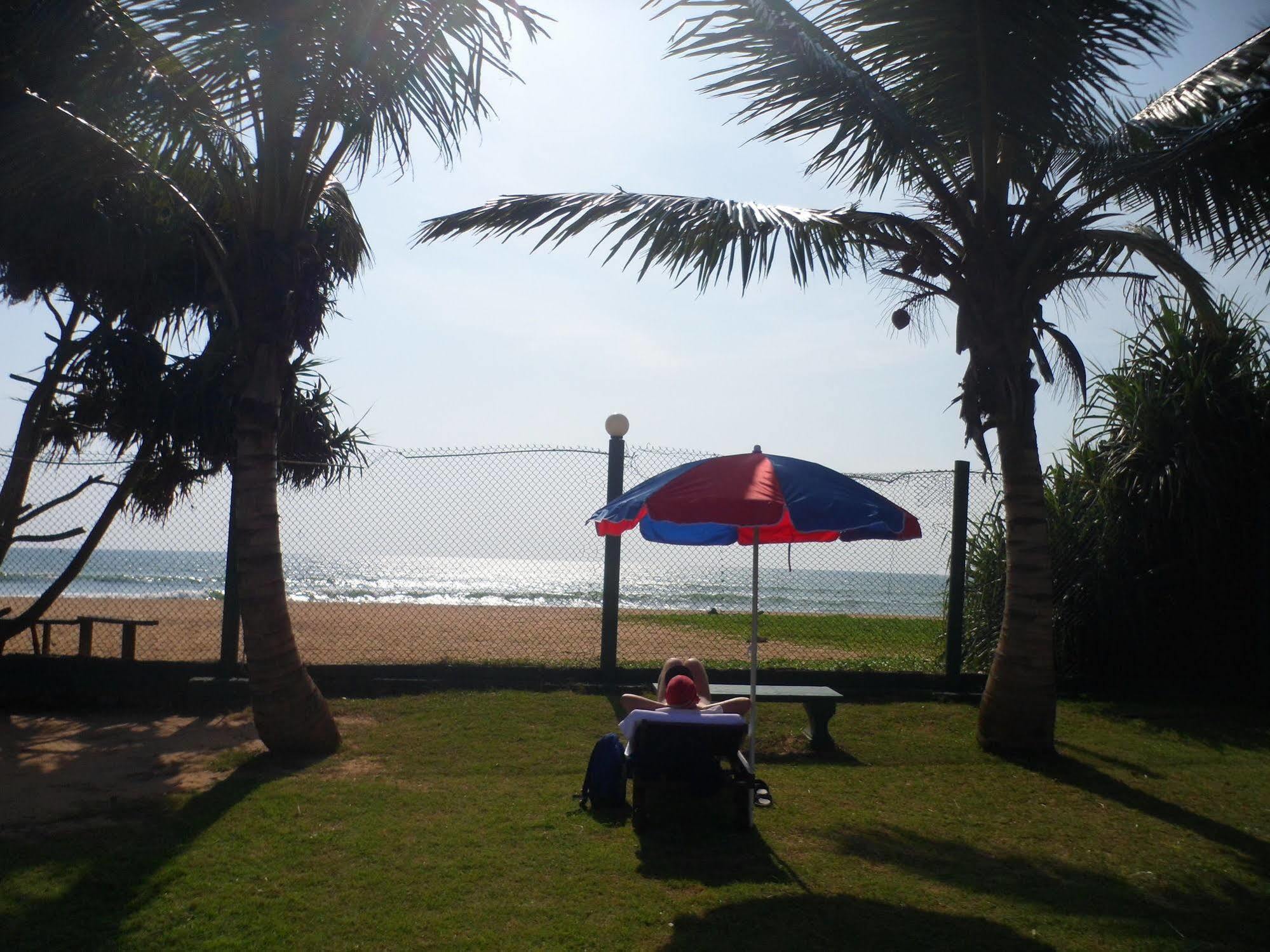 Laya Beach Ξενοδοχείο Wadduwa Εξωτερικό φωτογραφία